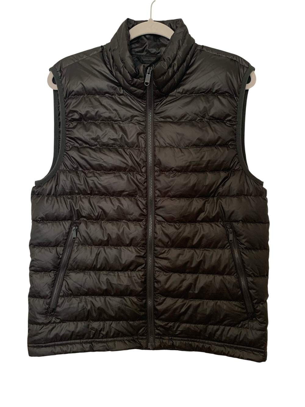 Quince Men's Lightweight Down Packable Puffer Vest Grey Goose Down Black Size M